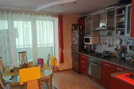 2-ка на Моторостроителей, 3